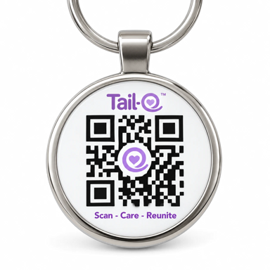The round Tail-O pendant with its QR code