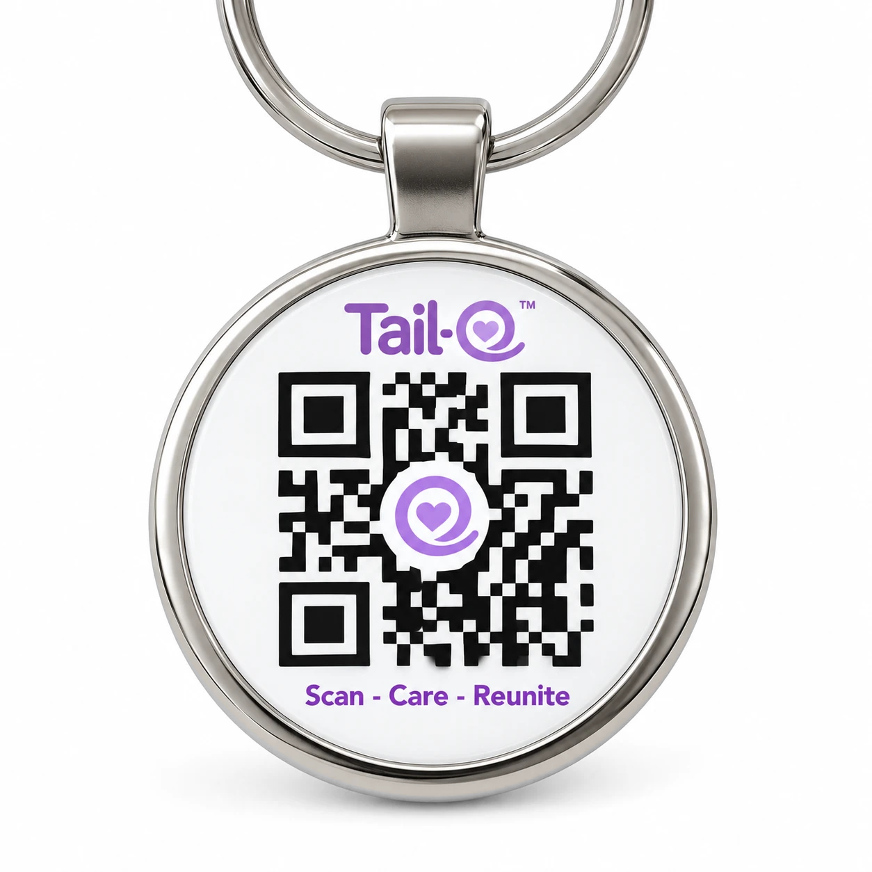 The round Tail-O pendant with its QR code