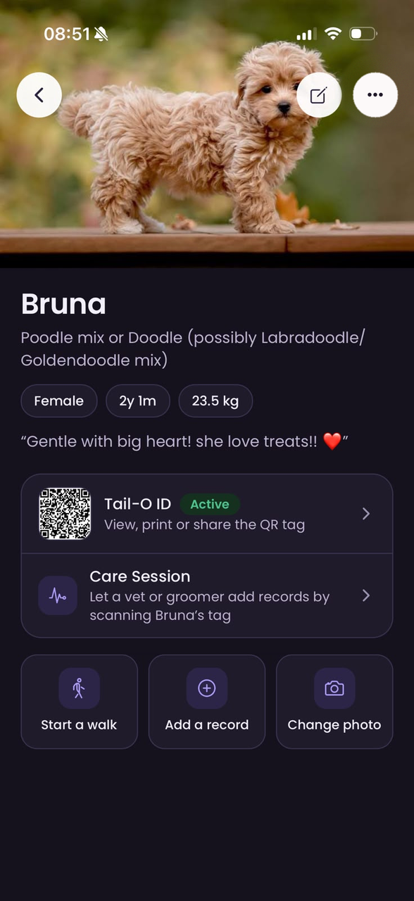 Bruna’s profile: Tail-O ID active, Care Session, quick actions and health records
